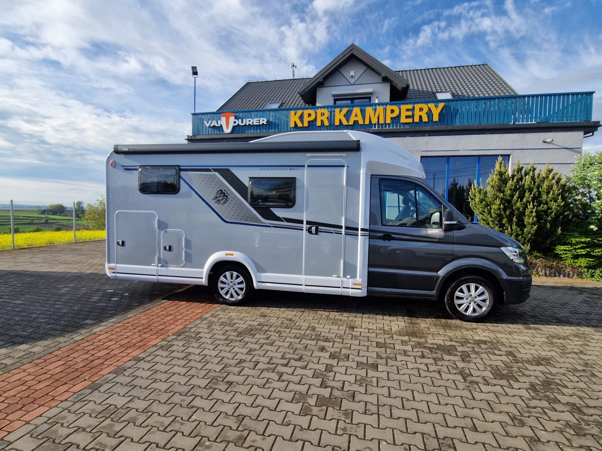 ’25 Knaus Van Wave 640 MEG — Automat, 4 osobowy, 2 łóżka