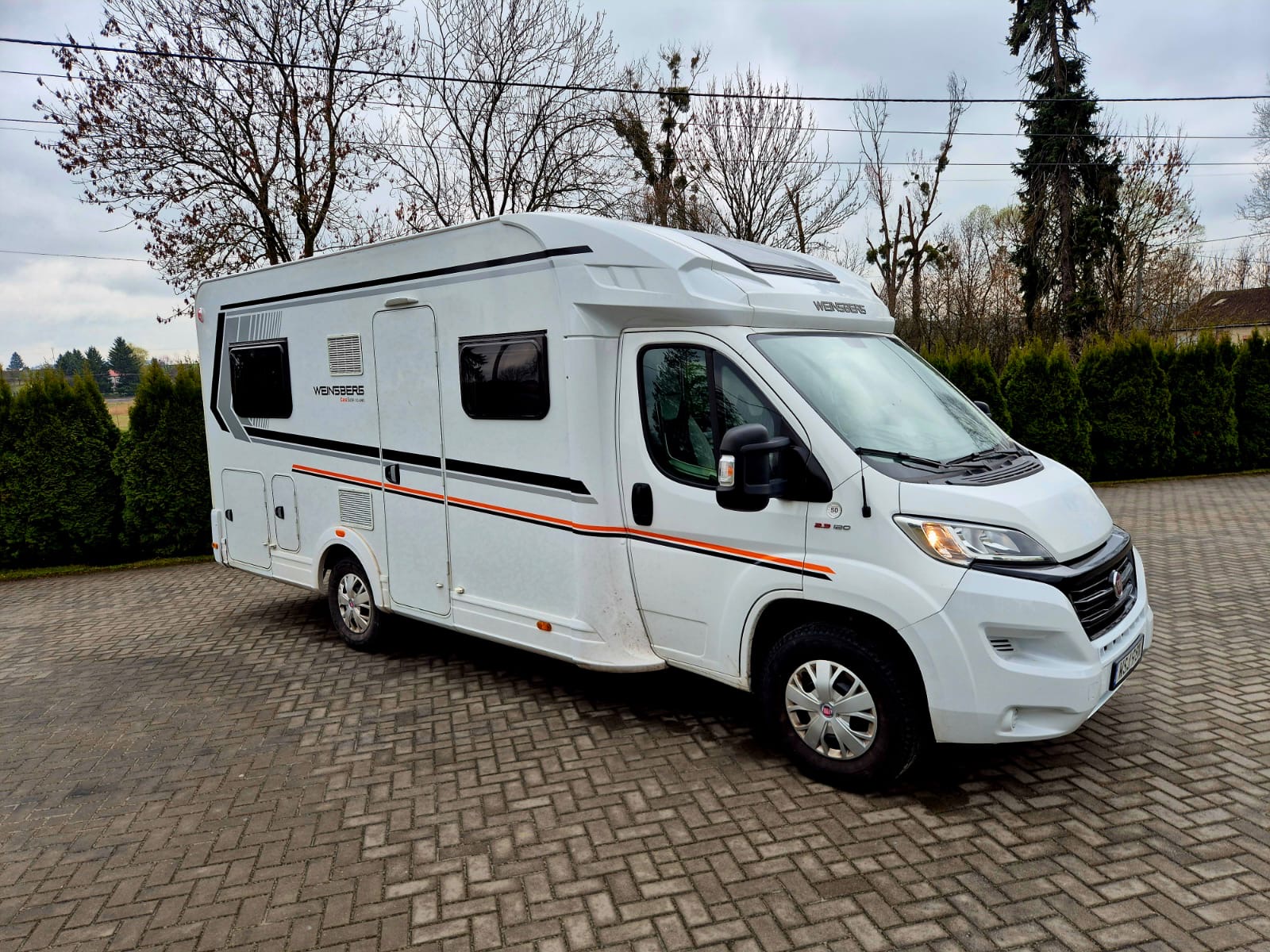 ’22 Weinsberg Cara Suite 650MF Półintegra 5  osobowa, 2 łóżka