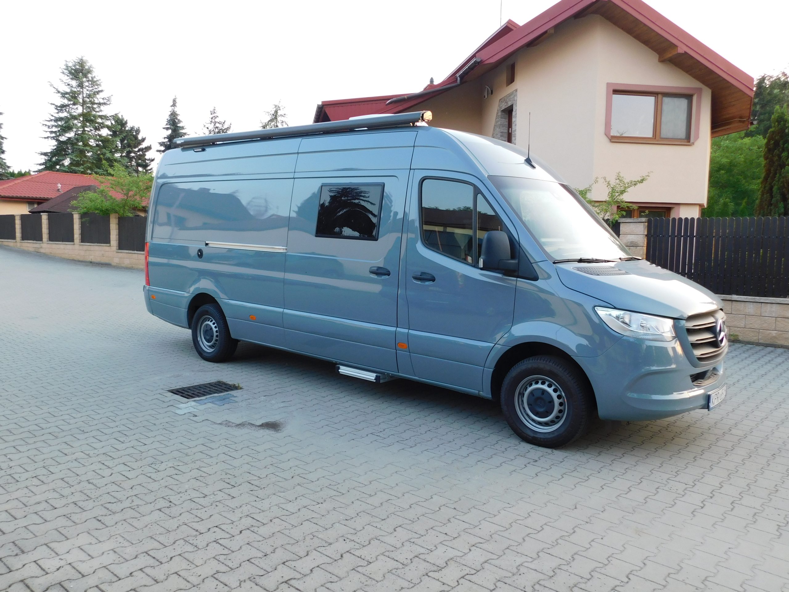 Mercedes Sprinter Campervan Automat — 5 osobowy 2024